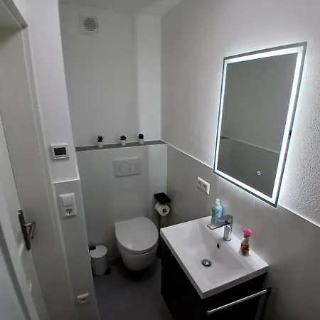 Hub 17 - Mit Balkon Hostal *
