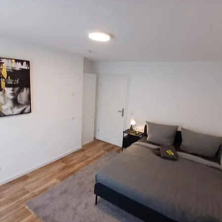 Hub 17 - Mit Balkon Hostal *